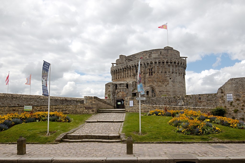 dinan france frankrijk hdr cote d'armor rance bretagne klooster abdij vestingstad chateau